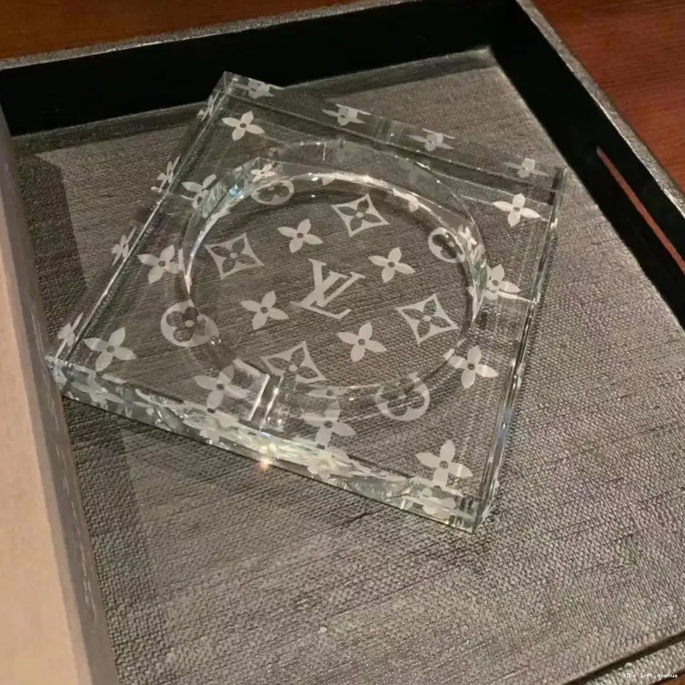 CUSTOM LV ASHTRAY 0603